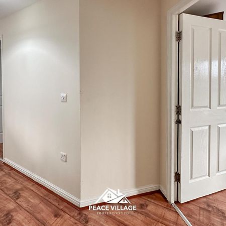 Ashton Co-Living - Private Room Self-Cater Manchester Bagian luar foto