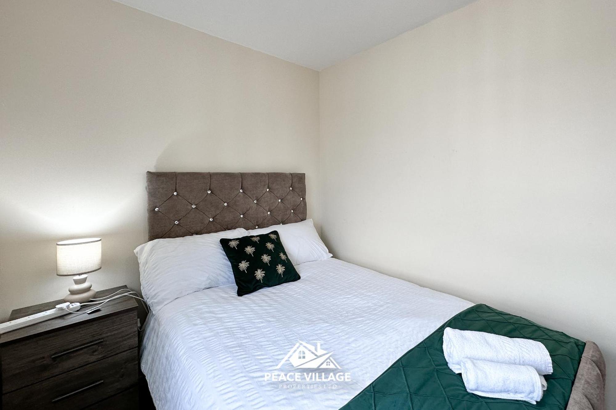 Ashton Co-Living - Private Room Self-Cater Manchester Bagian luar foto